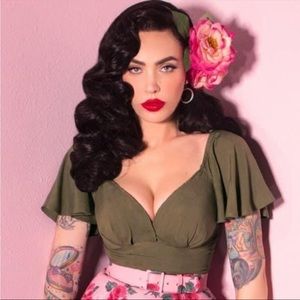 **SOLD** Olive Babydoll Top in Olive Green Regular Length Size S